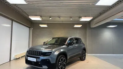 Graametal Brugt 2024 Jeep Avenger EV Summit SUV | 203.300 kr. (Fair pris)