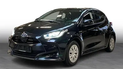 209 night sky black Brugt 2021 Toyota Yaris Hybrid H3 Smart Hatchback | 159.900 kr. (Fair pris)