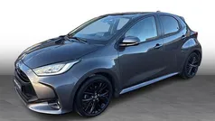 Ash grey Brugt 2021 Toyota Yaris Hybrid H3 Smart Hatchback | 179.900 kr. (Fair pris)