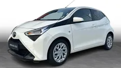 068 white Brugt 2019 Toyota Aygo x-press Hatchback | 89.995 kr. (Fair pris)
