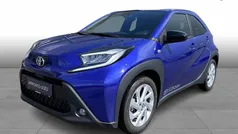 Juniper blue Brugt 2024 Toyota Aygo Active Hatchback | 144.900 kr. (Fair pris)