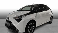Pure white Brugt 2021 Toyota Aygo X-cite Hatchback | 94.900 kr. (Fair pris)