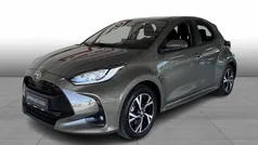 Oxide bronze Brugt 2024 Toyota Yaris Hybrid Comfort Hatchback | 224.900 kr. (Fair pris)