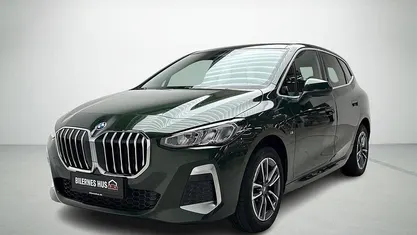 Mørkgrønmetal Brugt 2023 BMW 225 Active Tourer M Sport MPV | 299.900 kr. (Fair pris)