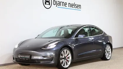 Gråmetal Brugt 2020 Tesla Model 3 Standard Range Sedan | 158.900 kr. (God pris)