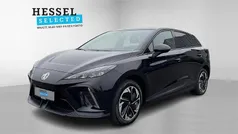 Pebble black metallak Brugt 2023 MG MG4 EV Luxury Hatchback | 159.900 kr. (Fair pris)