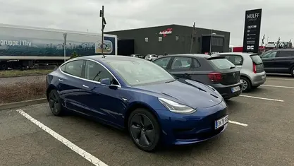 Brugt Tesla Model 3 Standard Range Plus 239 kW (325 HK) 2020 Hvid metal Sedan