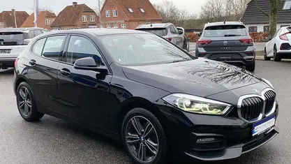 Sortmetal Brugt 2020 BMW 118 Sport Line Hatchback | 199.900 kr. (Fair pris)