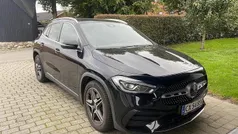 Farve ……………………………………………………………………. sortmetal Brugt 2020 Mercedes GLA200 AMG line SUV | 299.900 kr. (Super pris)