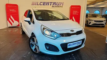 Hvid Brugt 2011 Kia Rio Exclusive Hatchback | 44.900 kr. (Fair pris)