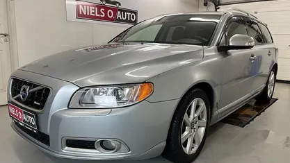 Brugt Volvo V70 Summum 163 HK (119 kW) 2010 Sølvmetal Stationcar