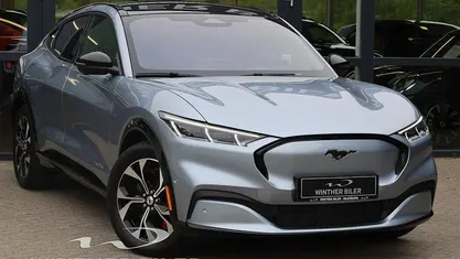 Sølvmetal Brugt 2023 Ford Mustang Mach-E Premium SUV | 269.500 kr. (God pris)