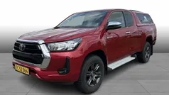 Rød metal Brugt 2022 Toyota HiLux T3 Afhentning | 349.995 kr.