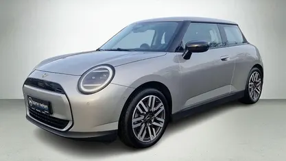 Brugt Mini Cooper Classic 135 kW (184 HK) 2024 Sølvmetal Hatchback
