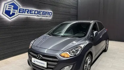 Hvid Brugt 2016 Hyundai i30 Em-edition Hatchback | 59.500 kr. (Fair pris)