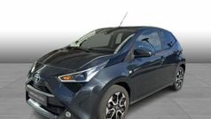 1e0 dark grey mc Brugt 2021 Toyota Aygo x-press Hatchback | 114.995 kr. (Fair pris)