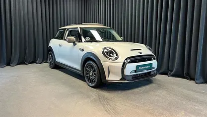 Brugt Mini Cooper SE 135 kW (184 HK) 2022 White silver metallic Hatchback