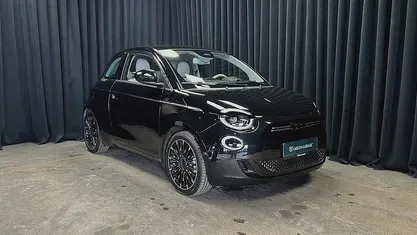 Brugt Fiat 500e La Prima 86 kW (118 HK) 2022 Onyx black Hatchback
