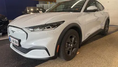 Brugt Ford Mustang Mach-E Standard Range 197 kW (269 HK) 2022 Hvidmetal SUV
