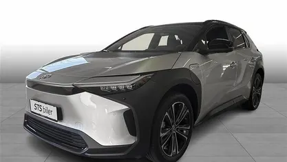 Brugt Toyota bZ4X Active 160 kW (218 HK) 2024 2mr/platinum/astral black SUV