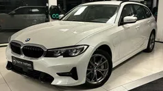 Hvid Brugt 2021 BMW 330e Sport Line Stationcar | 299.900 kr. (Fair pris)