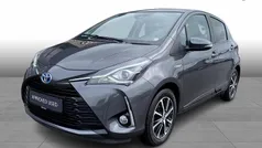 Koksgrå Brugt 2019 Toyota Yaris Hybrid H2 Hatchback | 134.900 kr. (Fair pris)