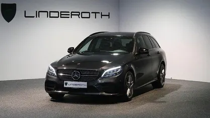 Grå Brugt 2019 Mercedes C300e AMG line Stationcar | 310.000 kr. (Fair pris)