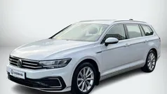 Hvid Brugt 2020 VW Passat Highline Stationcar | 229.000 kr. (Fair pris)