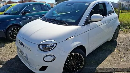 Hvid Brugt 2023 Fiat 500e Icon Hatchback | 129.900 kr. (Fair pris)