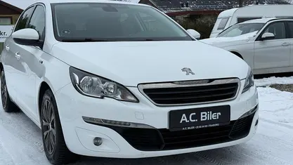 Hvid Brugt 2015 Peugeot 308 Style Hatchback | 49.900 kr. (Super pris)