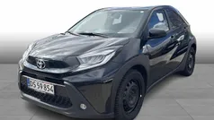 Night sky black Brugt 2023 Toyota Aygo Active Hatchback | 129.900 kr. (Fair pris)
