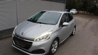 Sølvmetal Brugt 2017 Peugeot 208 Active Hatchback | 49.990 kr. (God pris)