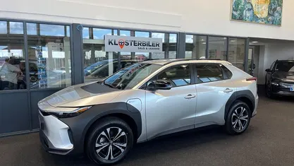 Sølvmetal Ny 2025 Toyota bZ4X Comfort SUV | 239.700 kr. (Fair pris)