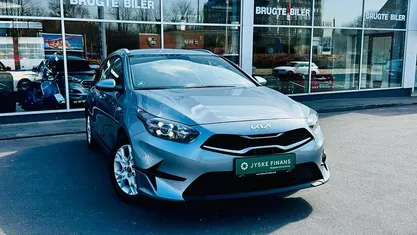 Lysblåmetal Brugt 2024 Kia Ceed Sportswagon Stationcar | 229.900 kr. (Fair pris)