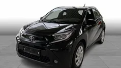 209 night sky black Ny 2025 Toyota Aygo Active Hatchback | 149.900 kr. (God pris)