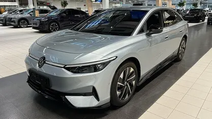 Sølvmetal Brugt 2025 VW ID.7 Style Hatchback | 374.900 kr. (Fair pris)