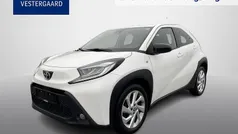 Hvid Brugt 2022 Toyota Aygo X Active SUV | 119.600 kr. (God pris)