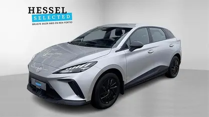 Brugt MG MG4 EV 125 kW (170 HK) 2023 Medal silver Hatchback