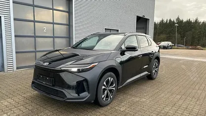 Sortmetal Brugt 2023 Toyota bZ4X Active SUV | 217.700 kr. (God pris)