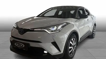 Brugt Toyota C-HR Multidrive S 122 HK (89 kW) 2020 Pearl white/astral black SUV