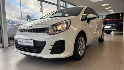 Clearwhite Brugt 2016 Kia Rio Plus Hatchback | 67.500 kr. (God pris)