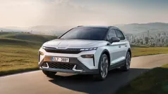 Hvidmetal Ny 2025 Skoda Elroq First Edition SUV | 374.995 kr. (Fair pris)