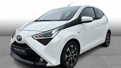 068 white Brugt 2020 Toyota Aygo x-press Hatchback | 89.995 kr. (Fair pris)