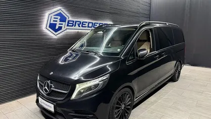 Sortmetal Brugt 2020 Mercedes V300 AMG line MPV | 4.476 kr.