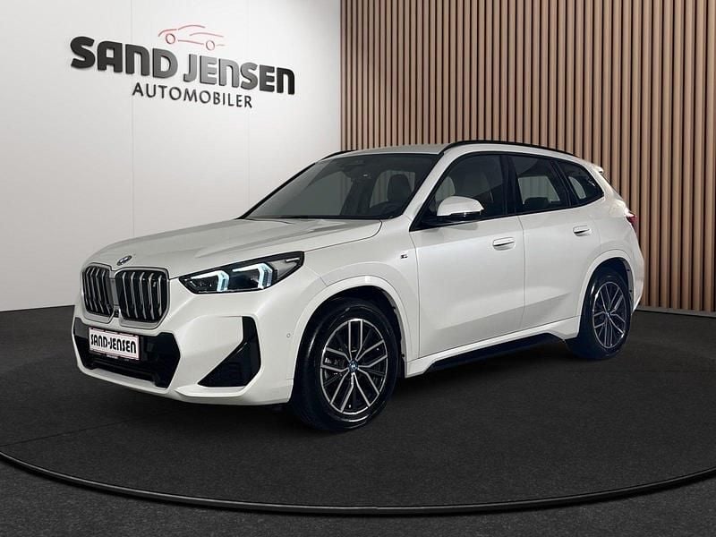 Hvidmetal Brugt 2023 BMW iX1 M Sport SUV | 319.900 kr. (God pris) - Billede 1/3