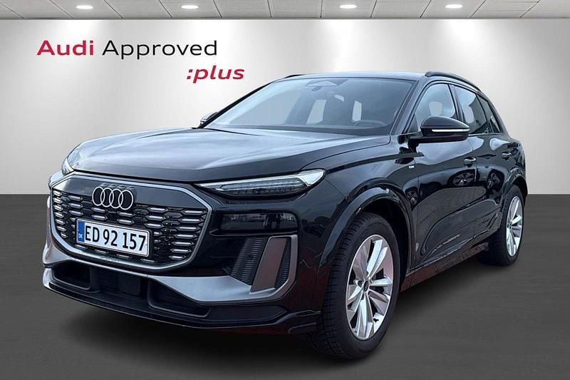 Sortmetal Brugt 2025 Audi Q6 e-tron Performance SUV | 619.900 kr. (Lidt for dyr) - Billede 1/4