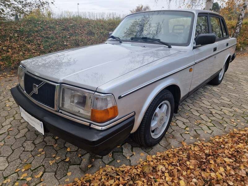 Brugt Volvo 240 SE 130 HK (95 kW) 1992 Sølvmetal