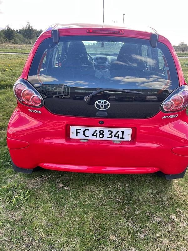 Rød Brugt 2012 Toyota Aygo Plus Hatchback | 45.000 kr. (God pris) - Billede 1/6