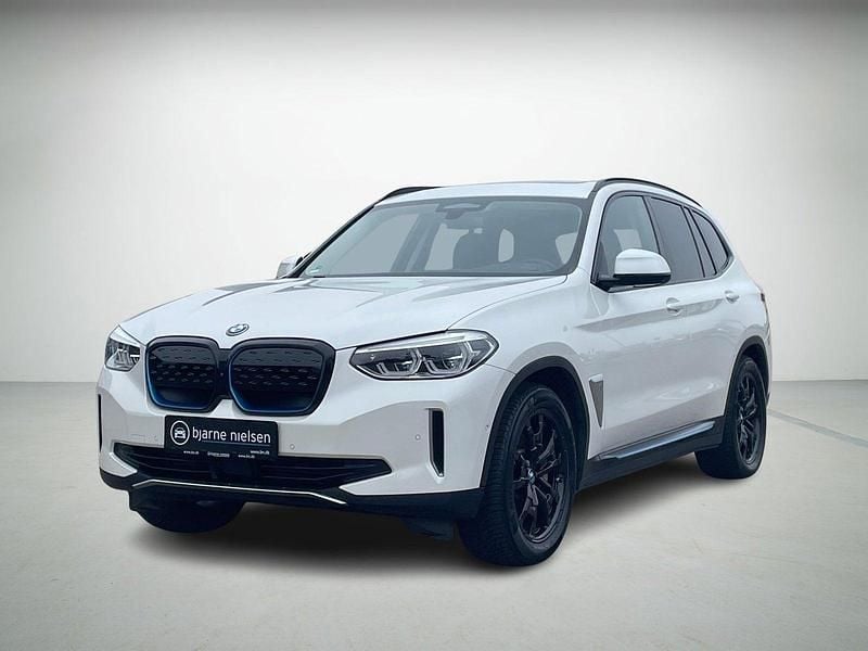 Hvid Brugt 2021 BMW iX3 SUV | 299.990 kr. (Fair pris) - Billede 1/4