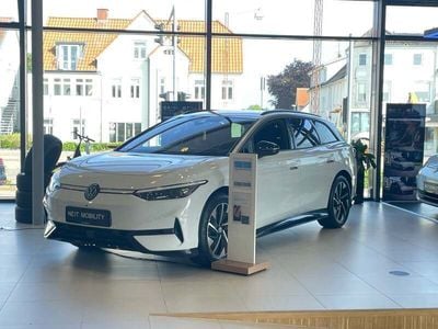 Hvidmetal Ny 2025 VW ID.7 Style Sedan | 484.988 kr. (God pris)
